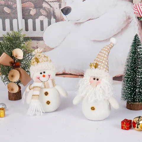 Figuras de gnomos navideños — foto del anuncio del proveedor